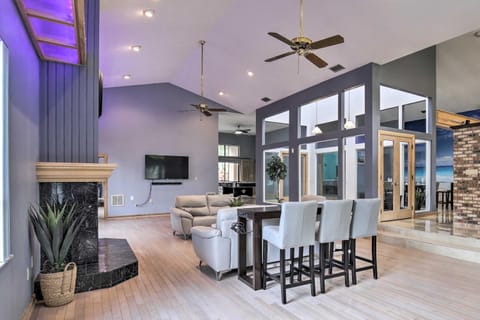 Huge Home with Pool Table Near St Pete Beach! House in Seminole