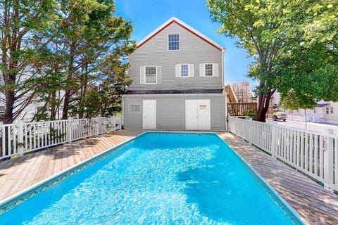 900 Philadelphia House in Ocean City