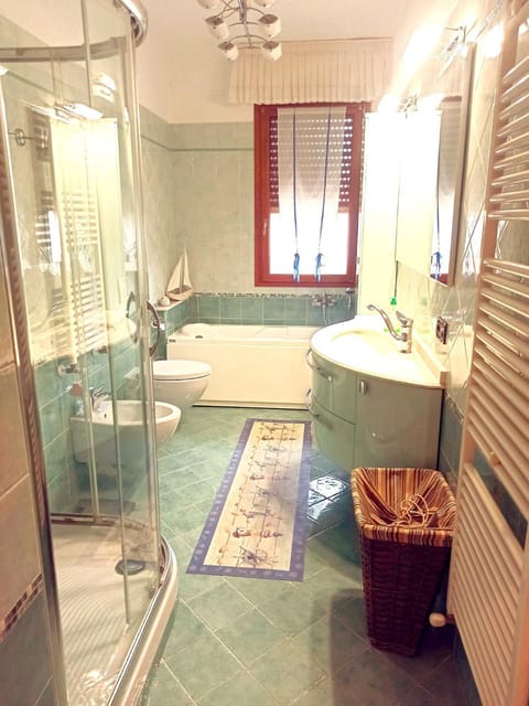 Shower, Bathroom, Bath