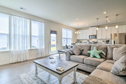 5 Mi to Bethany Beach Modern Gem with Pool Access! House in Millville