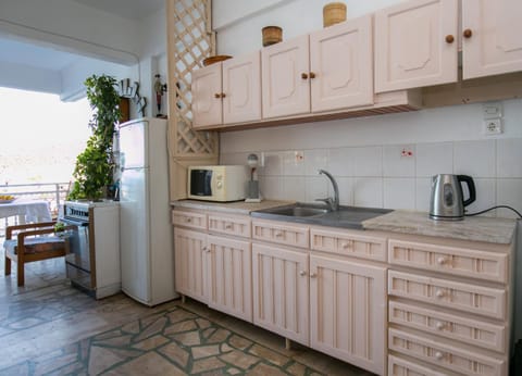 Kitchen or kitchenette, On site, City view, Landmark view, Landmark view, Mountain view, Sea view, Sea view, Street view, Area and facilities, Quiet street view