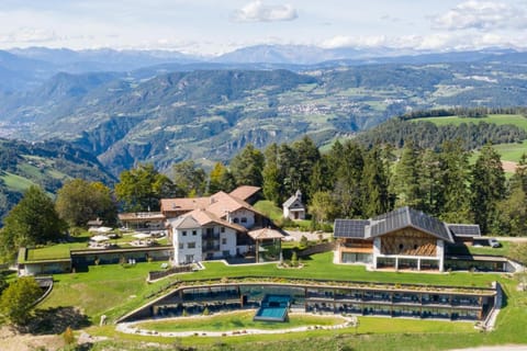 Ansitz Velseck-Residence Hotel Apartment in Trentino-South Tyrol