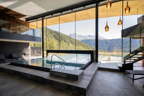 Spa and wellness centre/facilities, Swimming pool