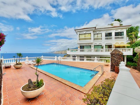 Facade/entrance, Off site, View (from property/room), Decorative detail, Decorative detail, Pool view, Swimming pool