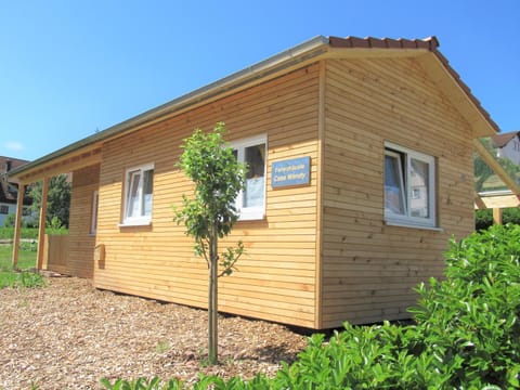 Property building, Day, Garden, Garden view