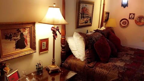 The Stone Hedge Bed and Breakfast Bed and Breakfast in Richmond