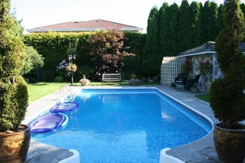 Activities, Garden, Pool view, Swimming pool, Swimming pool, Family