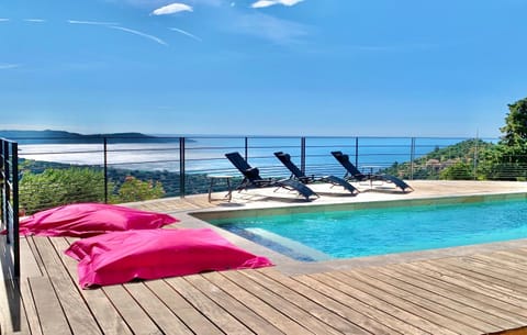 Sea view, Swimming pool