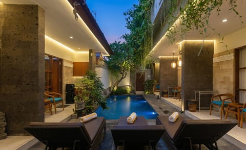 Pool view, Swimming pool, sunbed