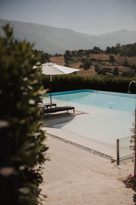 Day, Natural landscape, Mountain view, Pool view, Swimming pool, sunbed