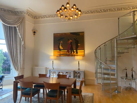 Perfect In The Park Apartment in Glasgow