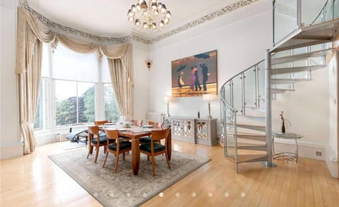 Perfect In The Park Apartment in Glasgow