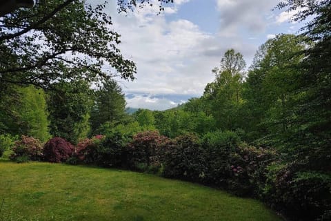 Natural landscape, Garden, View (from property/room), Hiking, Mountain view