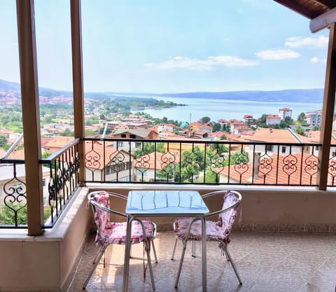 Patio, Day, Natural landscape, View (from property/room), Balcony/Terrace, Balcony/Terrace, Seating area, Dining area, City view, City view, Lake view, Lake view, Sea view, Sunrise