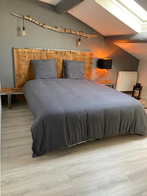 Grande terrasse CLIM parking privé SMART TV, local velos Apartment in Provence-Alpes-Côte d'Azur