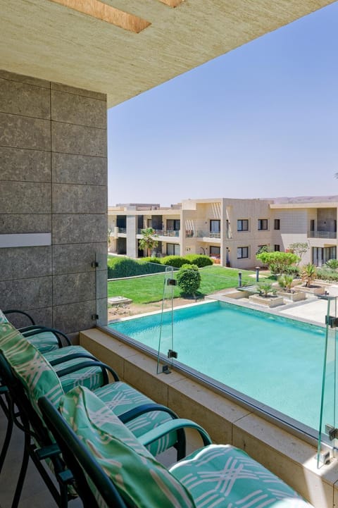 View (from property/room), Pool view, Swimming pool, sunbed