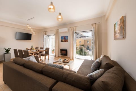 Living room, Lounge or bar