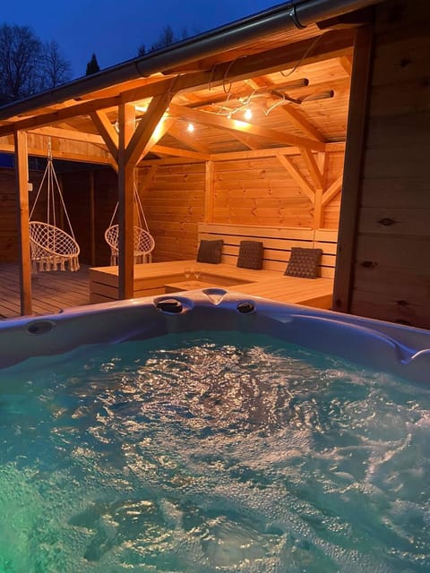 Massage, Spa and wellness centre/facilities
