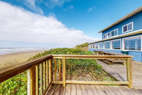Inn at Sandcastle Beach House in Oregon