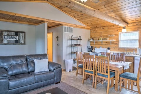 Cabin Retreat on Table Rock Lake with Fire Pit! Cabin in Shell Knob