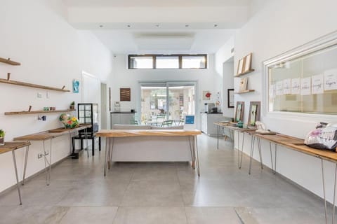 Little Square Arona Bed and Breakfast in Arona