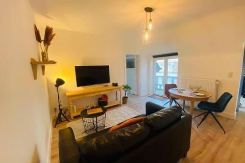 Recently renovated appartement 150m from the beach Apartment in De Haan