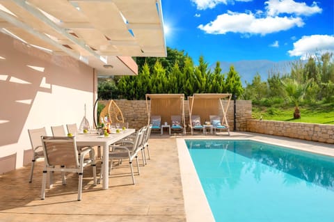 Patio, Spring, Day, Natural landscape, Pool view, Swimming pool, sunbed