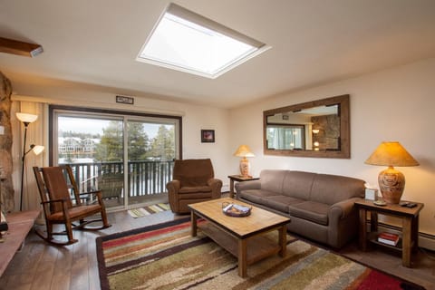 Day, Balcony/Terrace, Living room, Seating area, fireplace, furniture