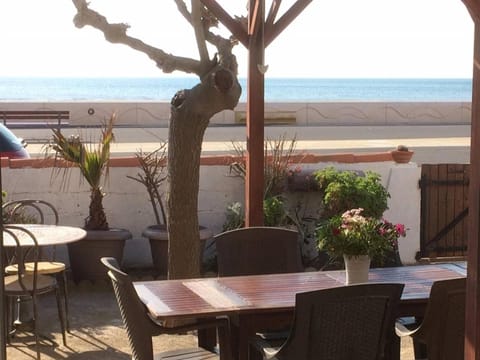 Patio, Dining area, Sea view