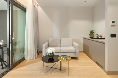 Coffee/tea facilities, Living room