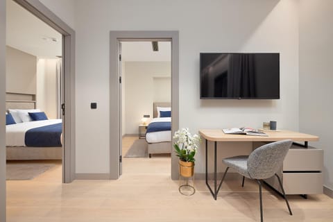 Photo of the whole room, Bedroom