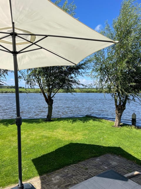 Mooi vakantiehuis prachtig gelegen aan het water House in South Holland (province)