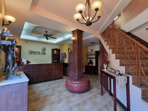 Lobby or reception, Decorative detail