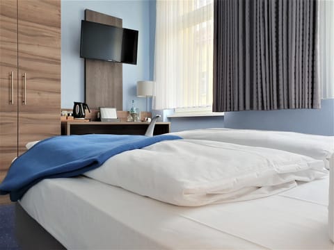 Bed, TV and multimedia