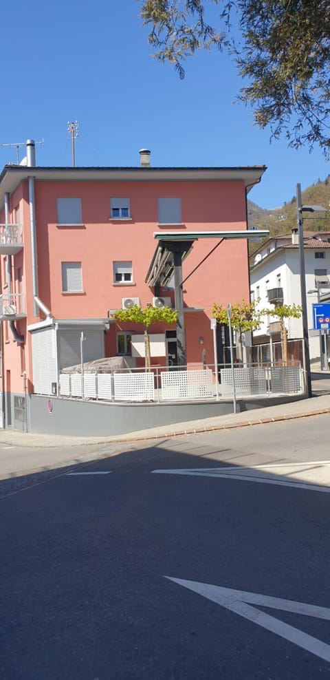 Ristorante Gordolese con alloggio Hotel in Locarno