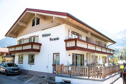 Gästehaus Germania Bed and Breakfast in Schönau am Königssee
