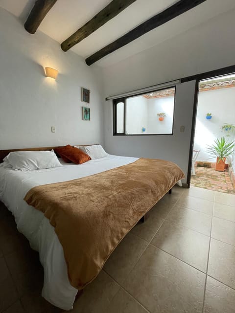 Restaurant/places to eat, Bed, Photo of the whole room, Bedroom, Breakfast