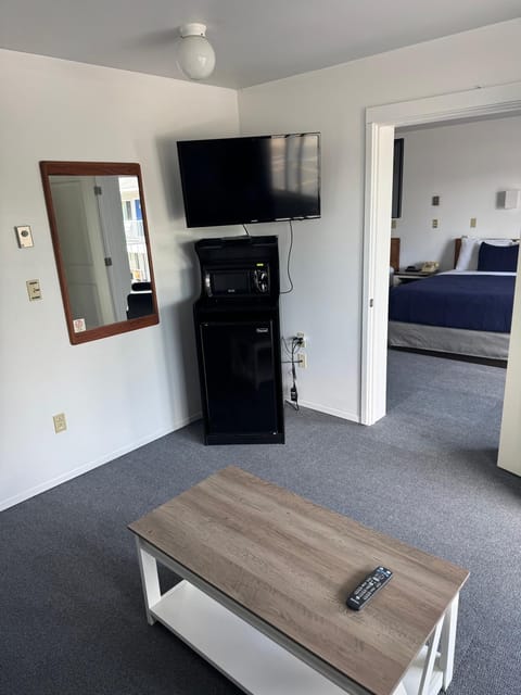 TV and multimedia, Evening entertainment