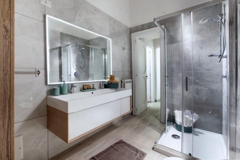 TERESELLA SUITE House in Naples