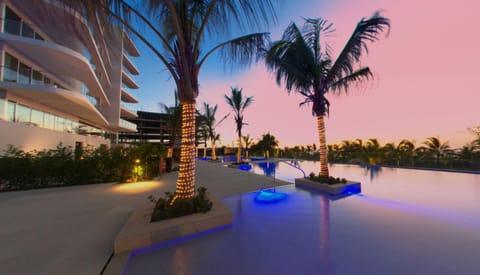Pool view, Swimming pool