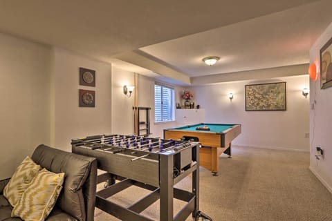 Spacious Thornton Home 15 Mi to Downtown Denver! House in Northglenn