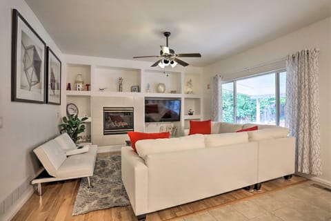 Spacious Thornton Home 15 Mi to Downtown Denver! House in Northglenn