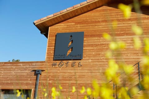 Facade/entrance, Logo/Certificate/Sign