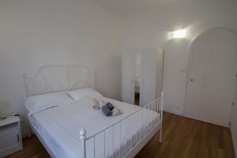 Appartamento con giardino a 50mt dal mare Apartment in Varazze