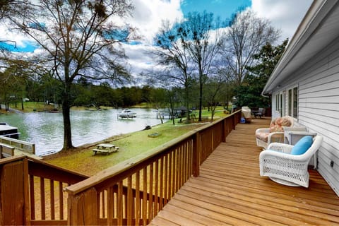 Waterfront Lake Murray Home with Dock Dogs Welcome! House in Lake Murray
