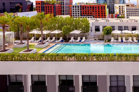 Property building, Swimming pool