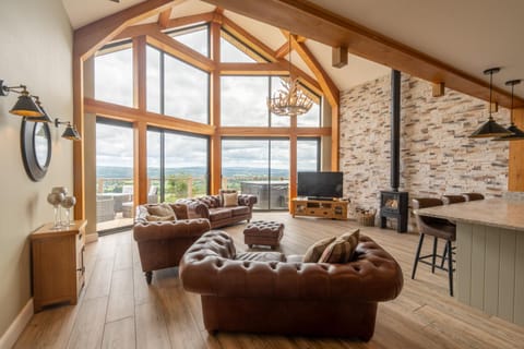 Valley View Lodge Sleeps 8 with Hot Tub House in Ribble Valley District