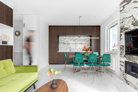 TV and multimedia, Kitchen or kitchenette, Seating area, Dining area