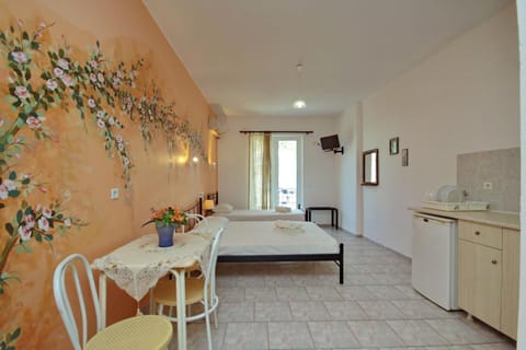 KIPRIANOS - STUDIOS Apartment hotel in Euboea