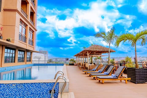 Pool view, Swimming pool, sunbed